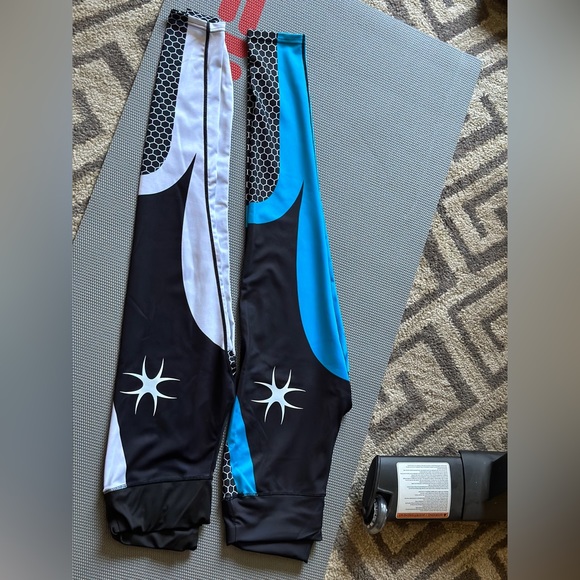 Very nice material - Picture 1 of 2